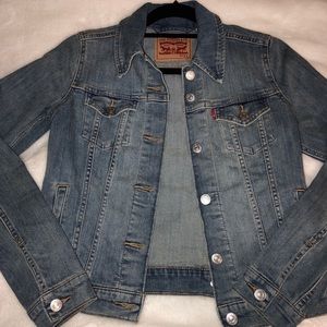 Levis Light Wash Denim Trucker Jacket (XS)